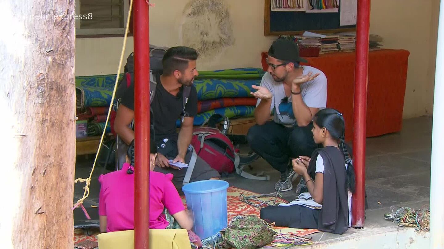 Los primos frikis en el centro de la Fundaci&oacute;n Vicente Ferrer 