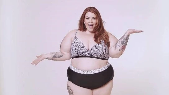 La imagen censurada de la modelo Tess Holliday La imagen censurada de la modelo Tess Holliday