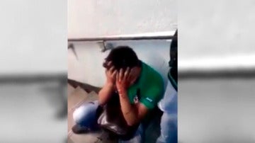 Un acosador tras ser agredido por una mujer