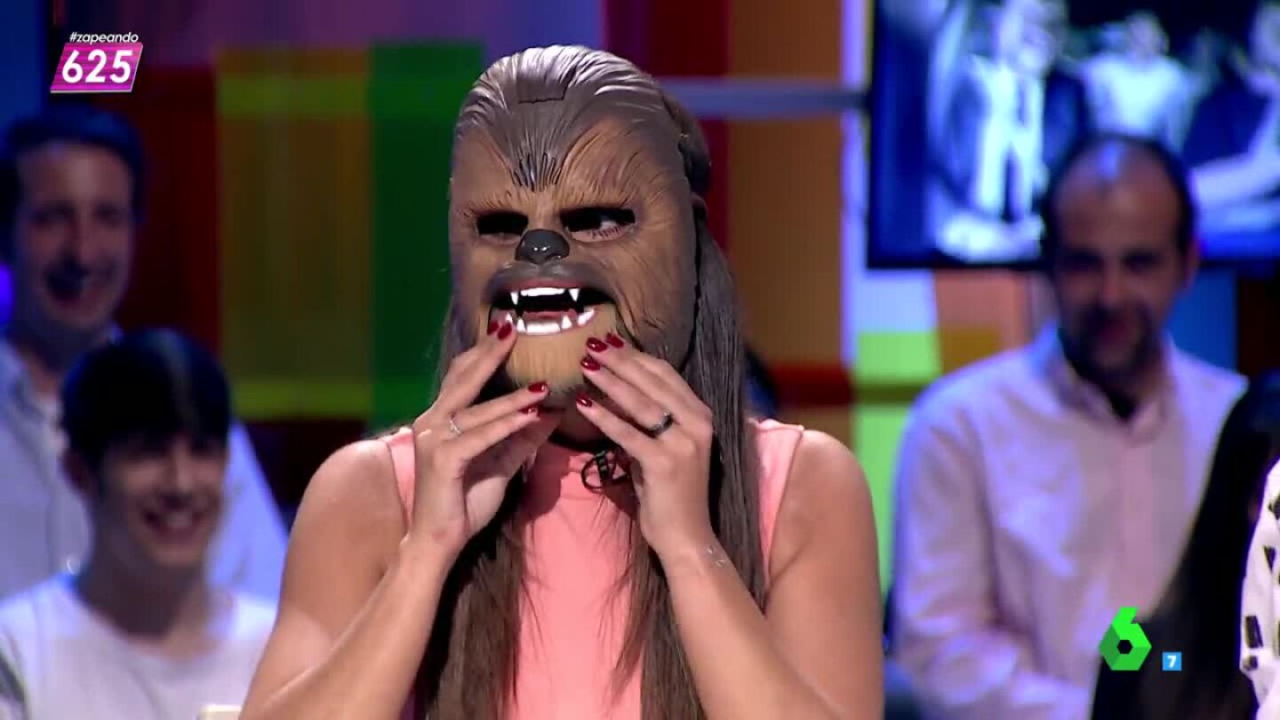 Cristina Pedroche, con la m&aacute;scara de Chewbacca