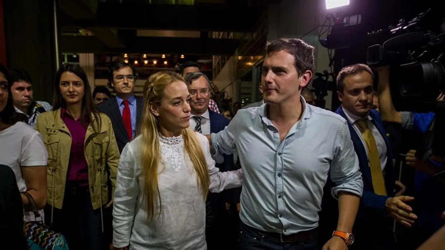 Albert Rivera se reúne en Venezuela con Lilian Tintori Albert Rivera se reúne en Venezuela con Lilian Tintori