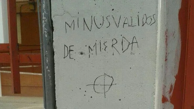 Pintadas neonazis en un colegio de Educación Especial de Madrid