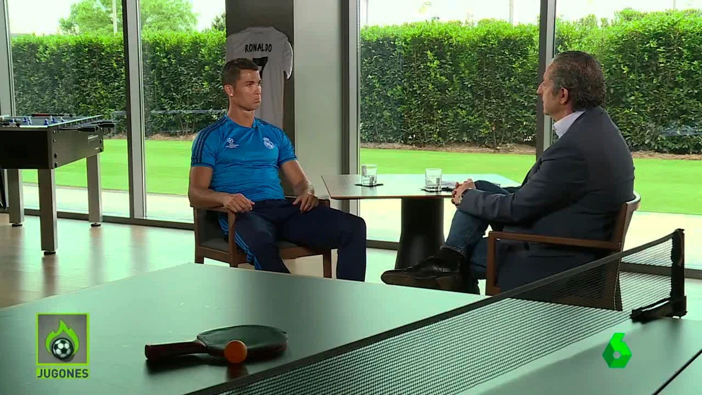 Momento de la entrevista a Cristiano Ronaldo Momento de la entrevista a Cristiano Ronaldo