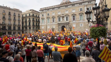 Exlegionarios de Barcelona piden a Colau que no anule la cesión de terrenos públicos a su hermandad
