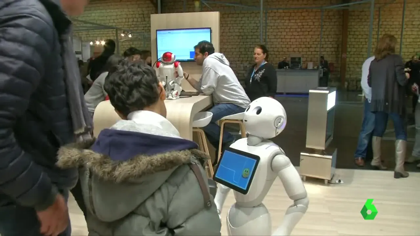 Peper, el robot que lee las emociones Peper, el robot que lee las emociones