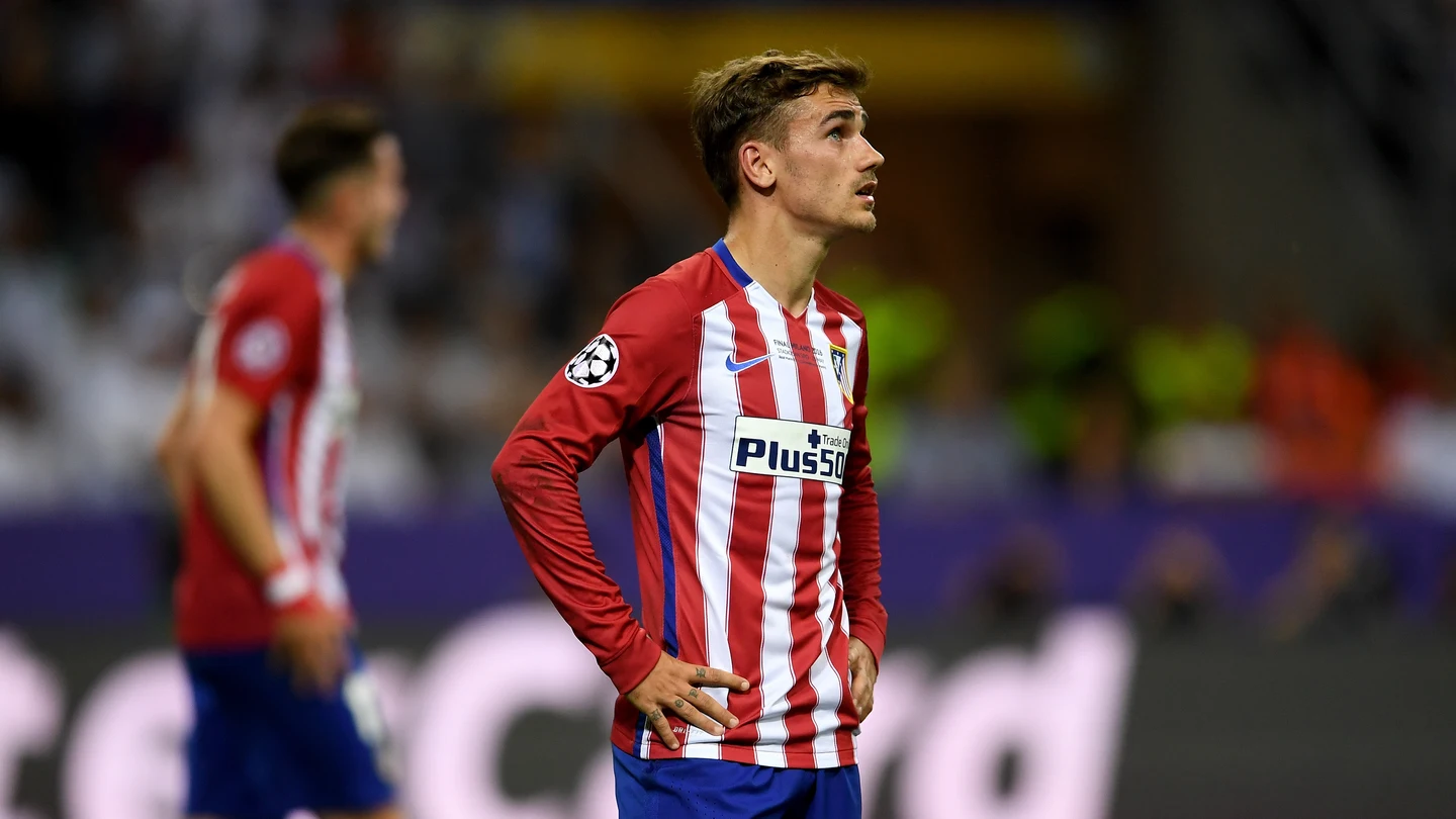 Antoine Griezmann después de fallar el penal Antoine Griezmann después de fallar el penal