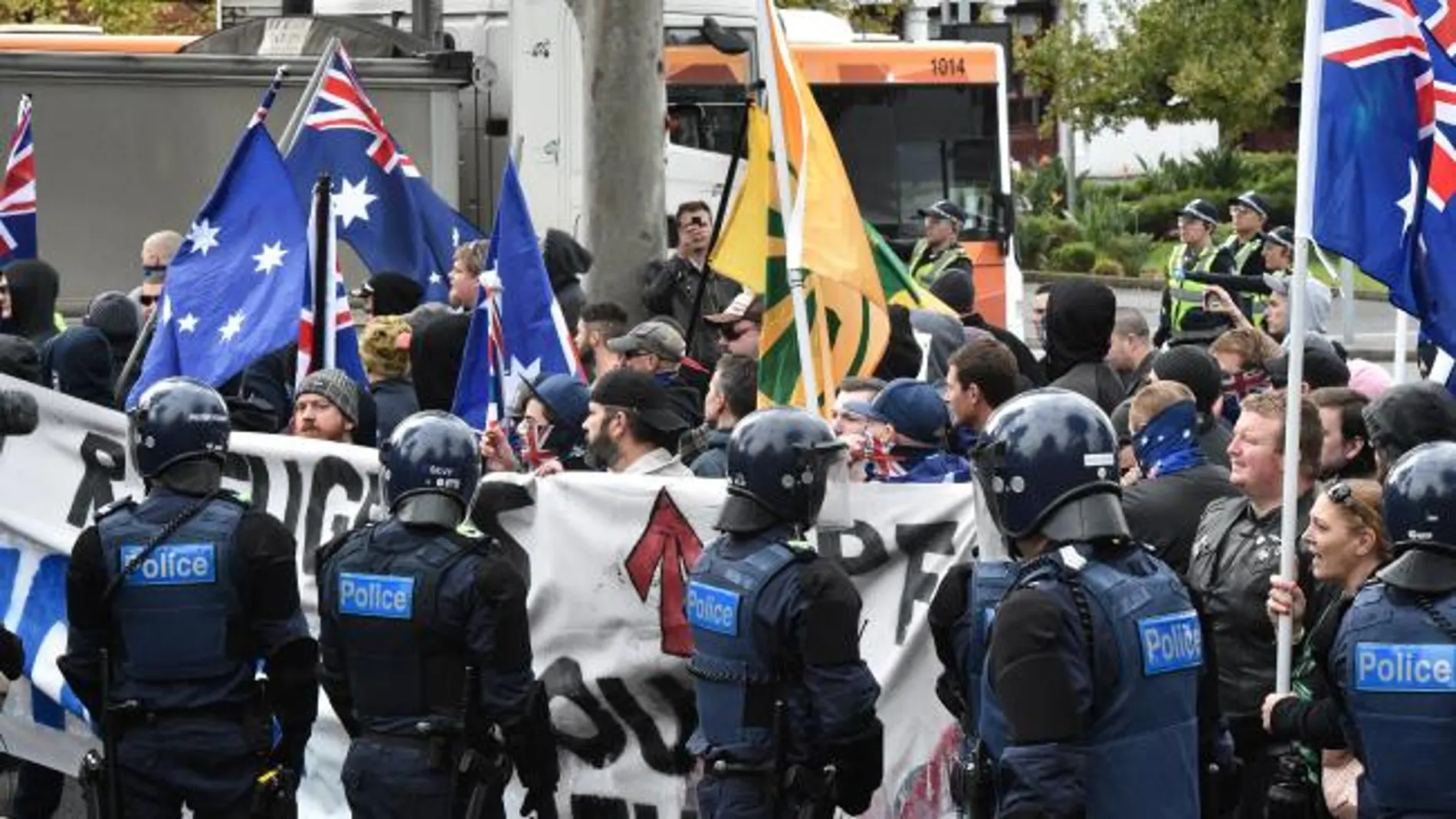  Violentos enfrentamientos en Australia entre la extraderecha y la extrema izquierda