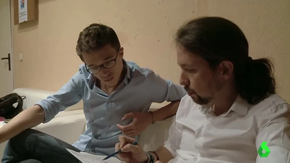 'Política, manual de instrucciones' 