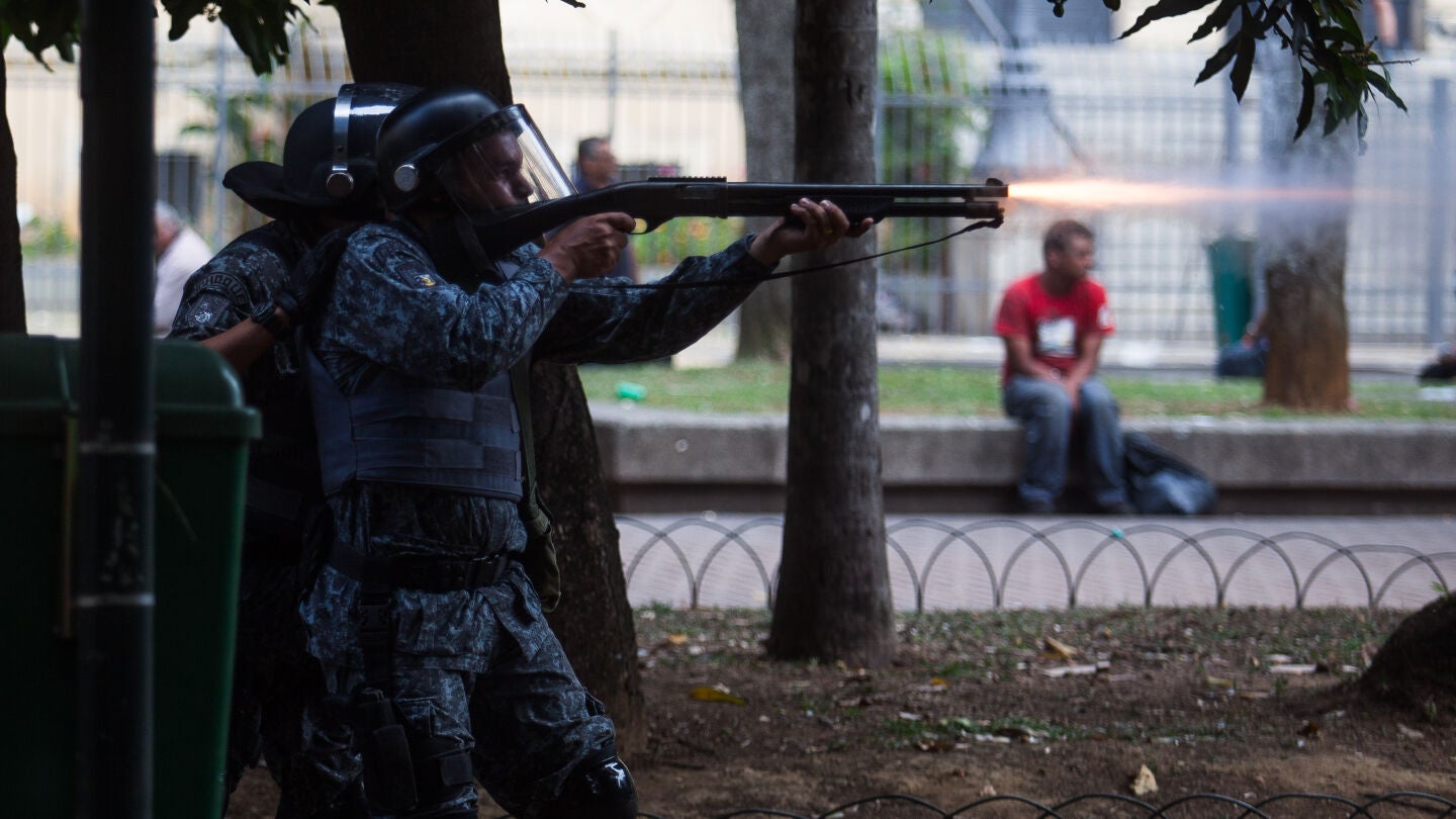 Agentes brasile&ntilde;os de seguridad