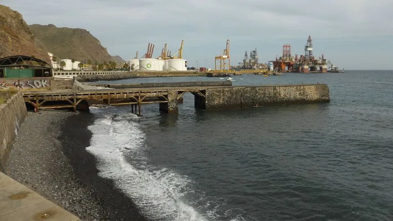 Muelle de Valleseco, en Santa Cruz de Tenerife Muelle de Valleseco, en Santa Cruz de Tenerife
