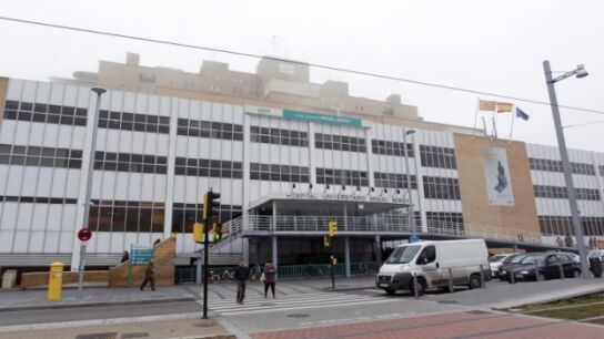 Fachada del Hospital P&uacute;blico Miguel Servet de Zaragoza