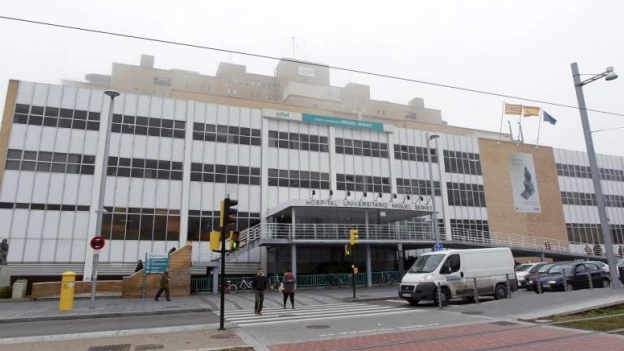 Fachada del Hospital Público Miguel Servet de Zaragoza