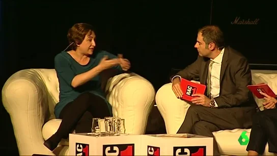 Frame 25.289232 de: Colau carga contra C’s por asegurar que pagó 4.000 euros a Varoufakis: "No tienen donde rascar" Frame 25.289232 de: Colau carga contra C’s por asegurar que pagó 4.000 euros a Varoufakis: "No tienen donde rascar"