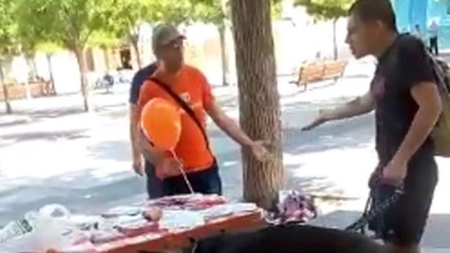 Agresión a una mesa de Ciudadanos en Vallecas