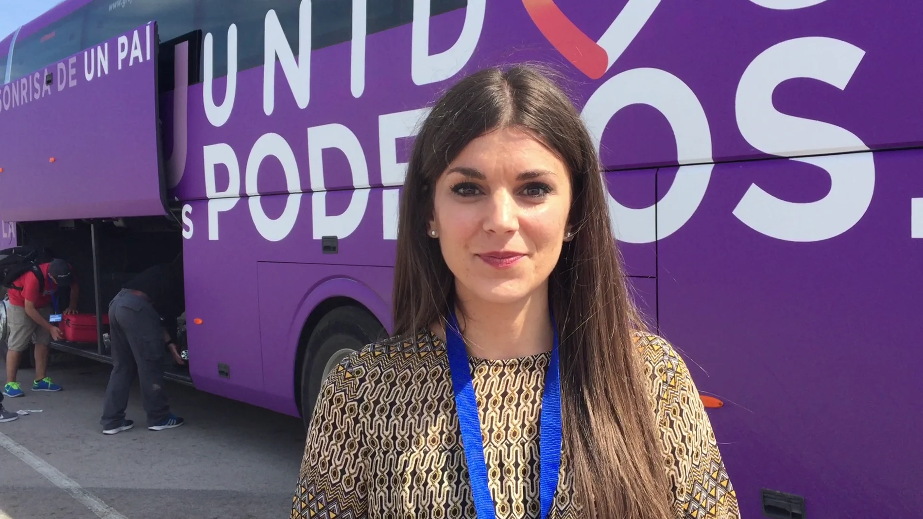 Lorena Baeza en la caravana electoral de Unidos Podemos