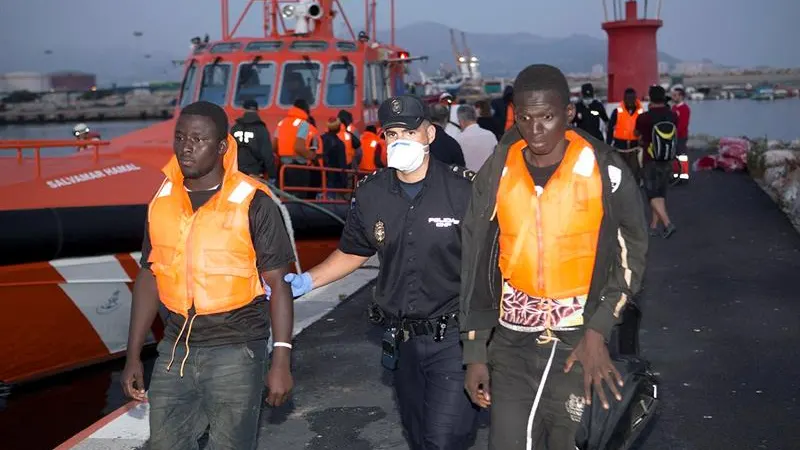 Médicos sin Fronteras restaca a más de 1300 migrantes en 36 horas en el Mediterráneo central