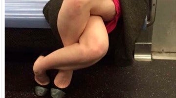 El reto viral de las piernas cruzadas