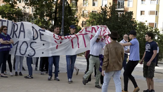 El grupo de ultraderecha 'Hogar Social Madrid', durante un acto de Unidos Podemos El grupo de ultraderecha 'Hogar Social Madrid', durante un acto de Unidos Podemos