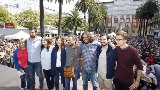 Garzón, Errejón y Oltra en un mitin Garzón, Errejón y Oltra en un mitin