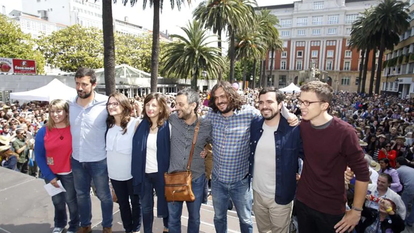 Garzón, Errejón y Oltra en un mitin Garzón, Errejón y Oltra en un mitin