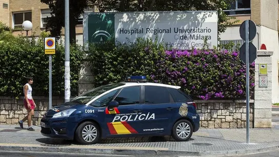 Coche de la Policía Nacional. Coche de la Policía Nacional.