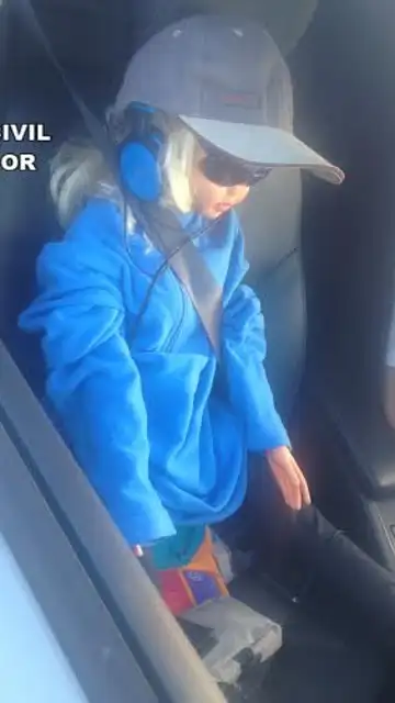Muñeca que el conductor llevaba como copiloto para poder circular por el BUS VAO de la A6 Muñeca que el conductor llevaba como copiloto para poder circular por el BUS VAO de la A6