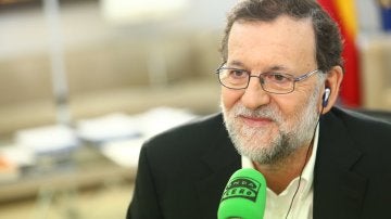 El presidente en funciones, Mariano Rajoy, en Onda Cero