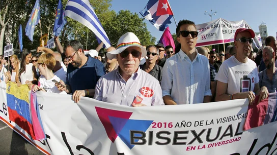 Íñigo Errejón, entre otros políticos, encabeza la marcha por el Orgullo en Madrid Íñigo Errejón, entre otros políticos, encabeza la marcha por el Orgullo en Madrid