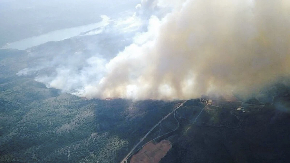 Rebajan a cero la peligrosidad del fuego de Liétor, en Albacete, y se abren las carreteras tras más de 30 horas ardiendo