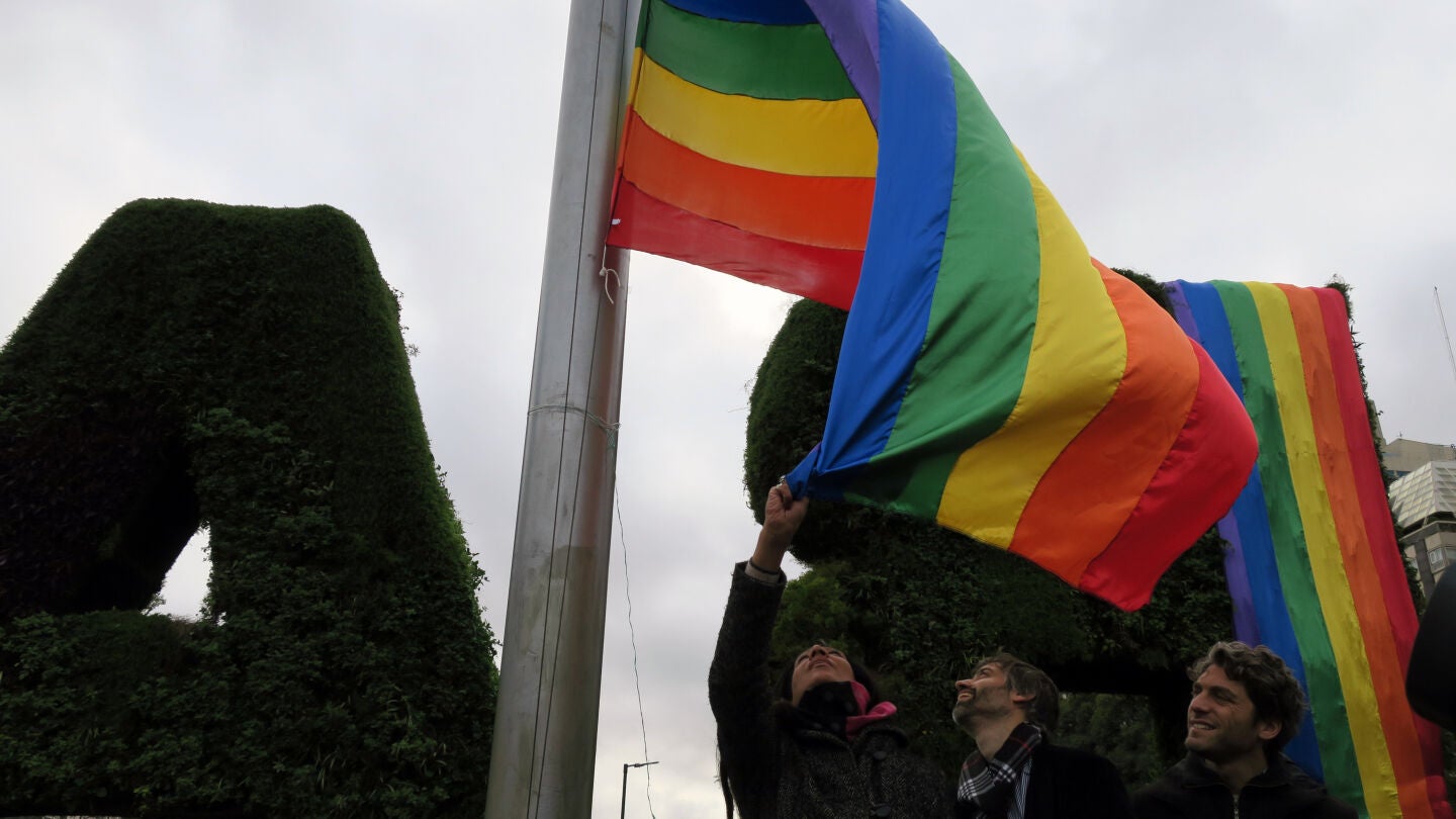 La Plaza de la Memoria Trans inaugura oficialmente el D&iacute;a contra la Transfobia