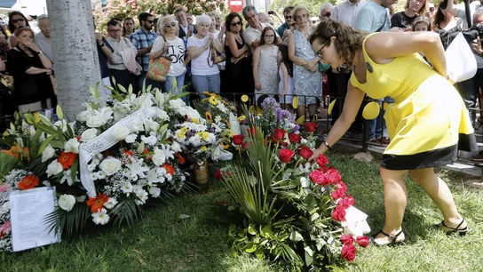 Homenaje en recuerdo a las víctimas del accidente de Metro de Valencia: "Nos están devolviendo la dignidad" Homenaje en recuerdo a las víctimas del accidente de Metro de Valencia: "Nos están devolviendo la dignidad"