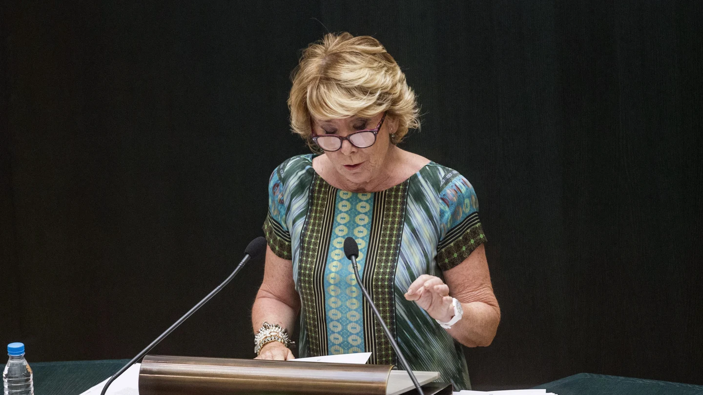 El ataque más feroz de Aguirre a Carmena: "Es la sacarina que amarga a todos los que desean invertir en Madrid" El ataque más feroz de Aguirre a Carmena: "Es la sacarina que amarga a todos los que desean invertir en Madrid"