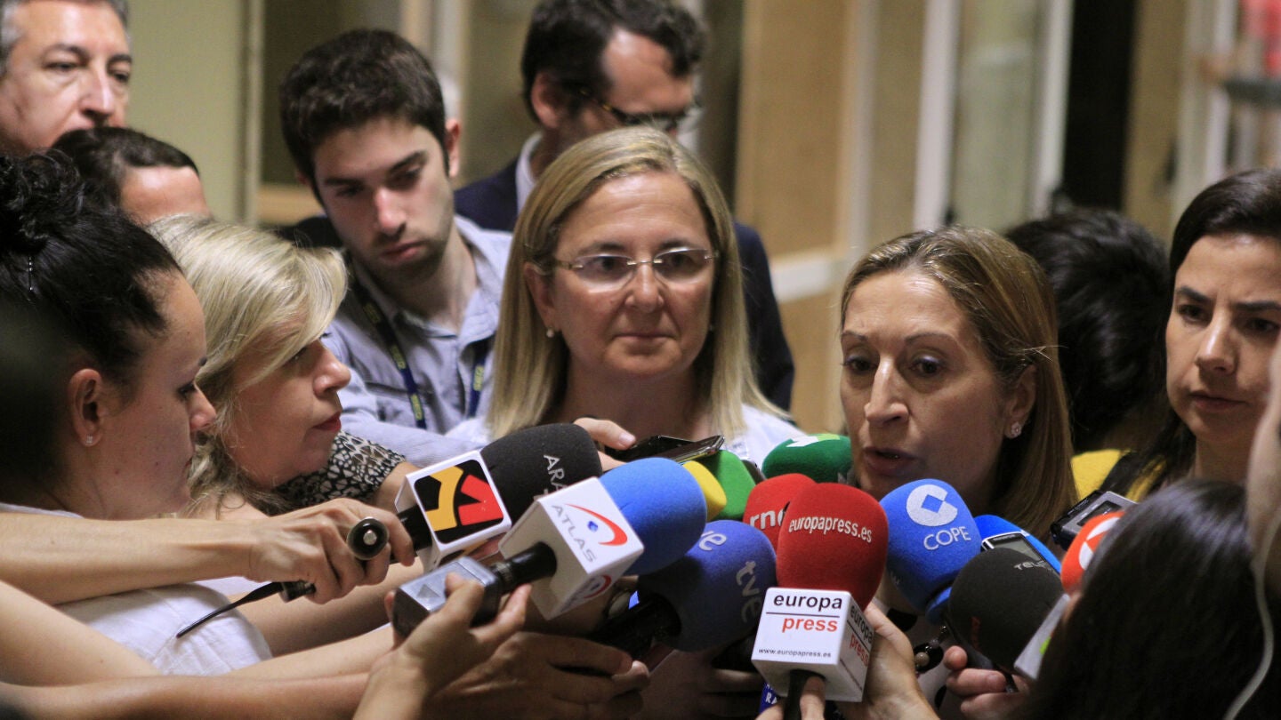Ana Pastor advierte a Vueling: "El incumplimiento de la ley puede llevar a la p&eacute;rdida definitiva de la licencia"