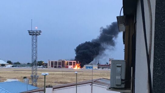 Una avioneta se estrella al aterrizar en el aer&oacute;dromo de Cuatro Vientos
