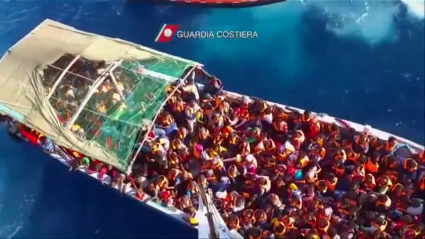 Frame 8.21939 de: Rescatan a 4.500 inmigrantes en 30 operaciones en el Mediterráneo