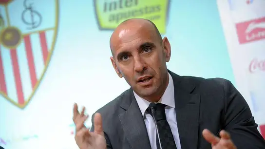 Monchi en rueda de prensa Monchi en rueda de prensa