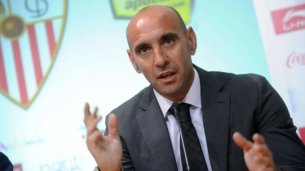 Monchi en rueda de prensa Monchi en rueda de prensa