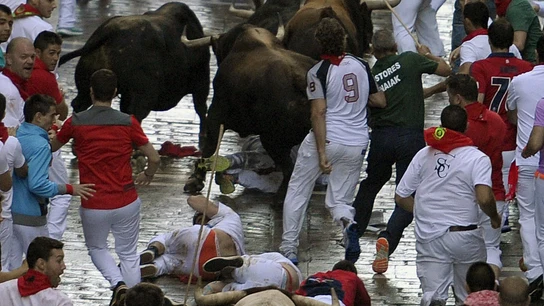 1º encierro | San Fermín 2016 El momento de mayor tensión en el primer encierro se ha vivido en el tramo de Telefónica