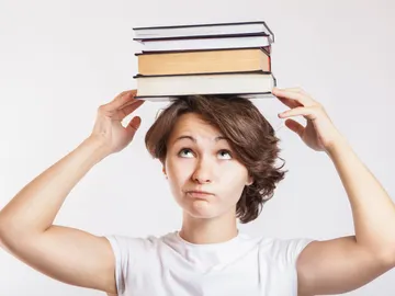 Para aprender un nuevo idioma, el cerebro busca patrones que le resulten familiares. Para aprender un nuevo idioma, el cerebro busca patrones que le resulten familiares.