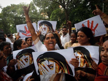 Imagen de archivo de una protesta contra las violaciones en la India Imagen de archivo de una protesta contra las violaciones en la India