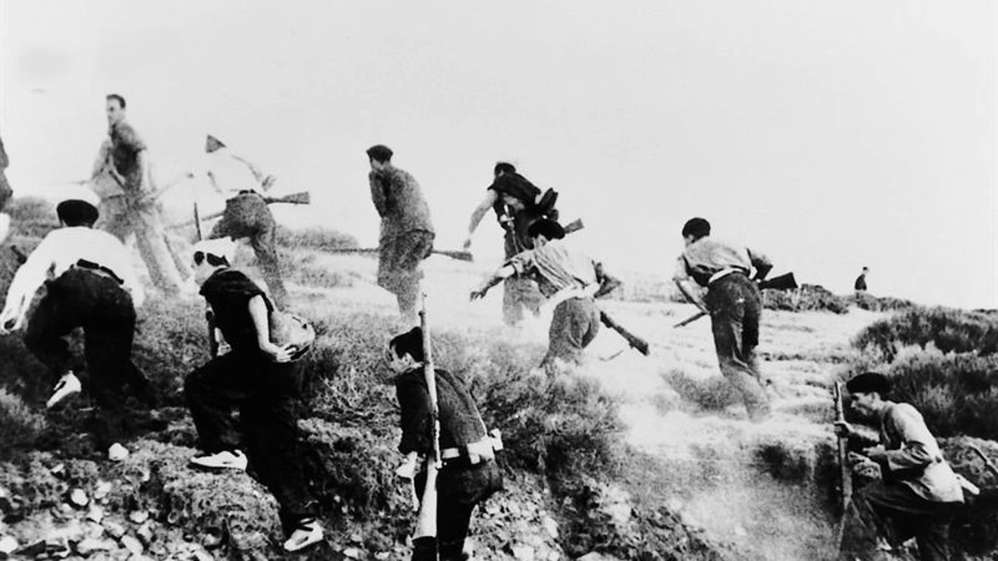 Imagen de archivo de los combatientes en la Guerra Civil española Combatientes en la Guerra Civil española
