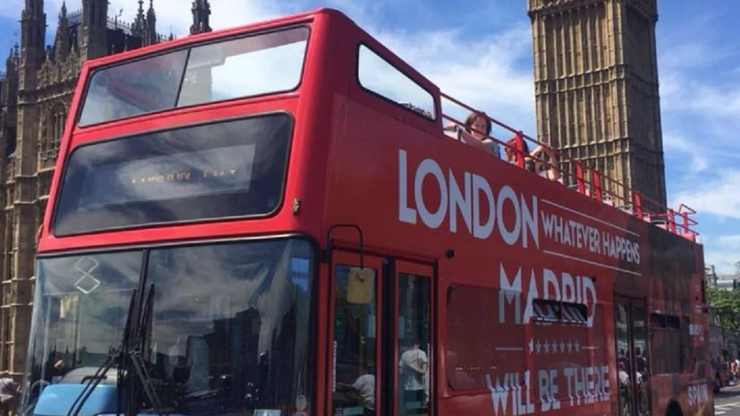 Uno de los autobuses de la campaña Uno de los autobuses de la campaña