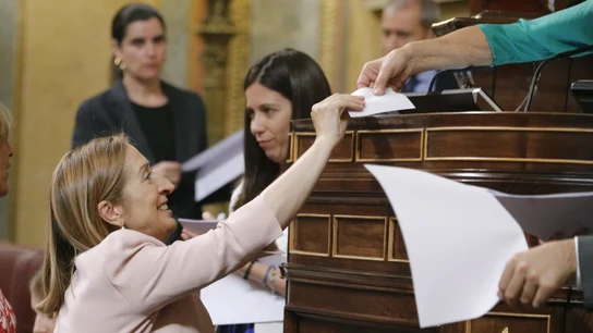 Ana Pastor vota  Ana Pastor vota