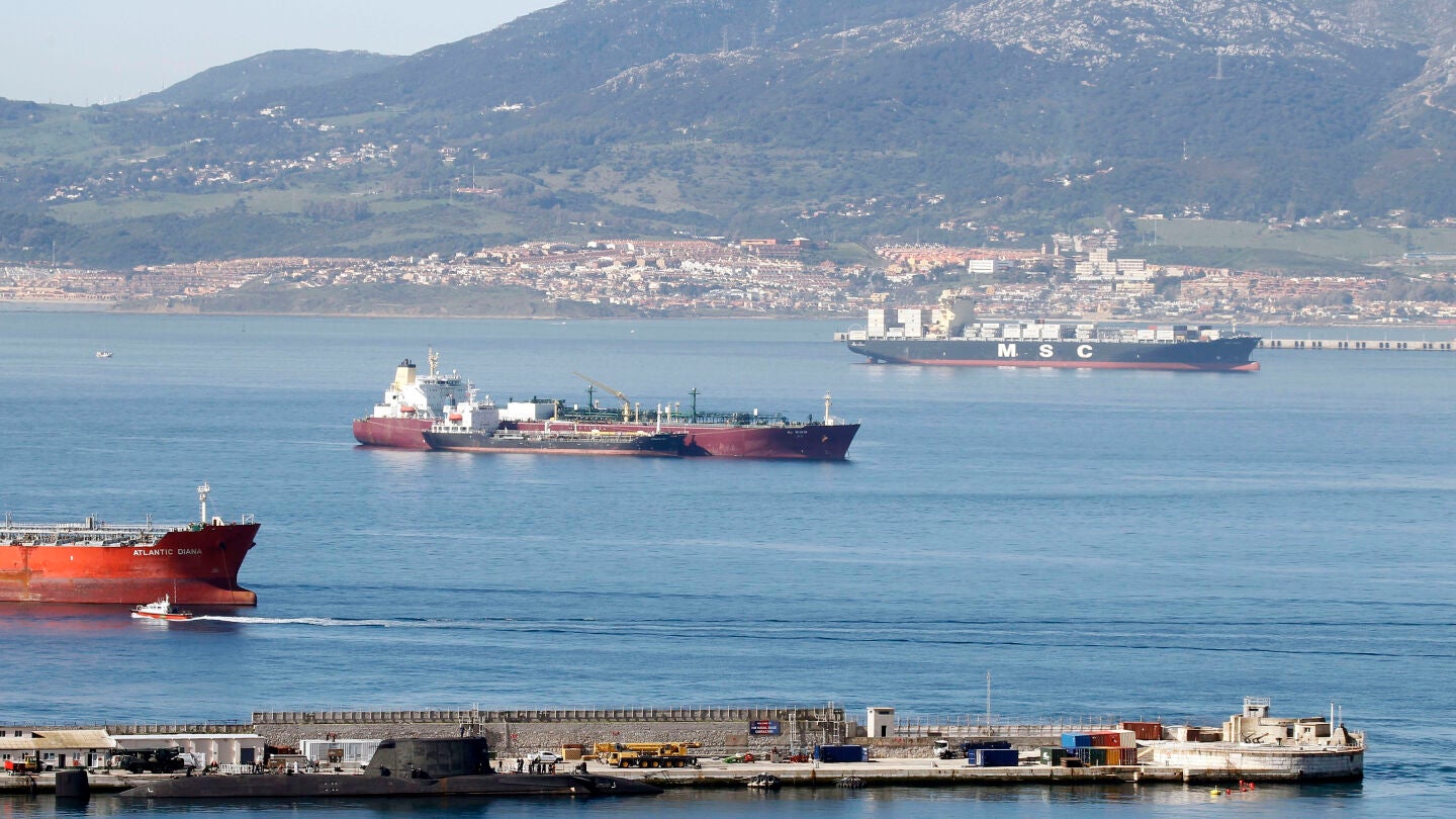 El submarino de propulsi&oacute;n nuclear, el 'HMS Ambush', perteneciente a la Royal Navy atracado en el puerto de Gibraltar.