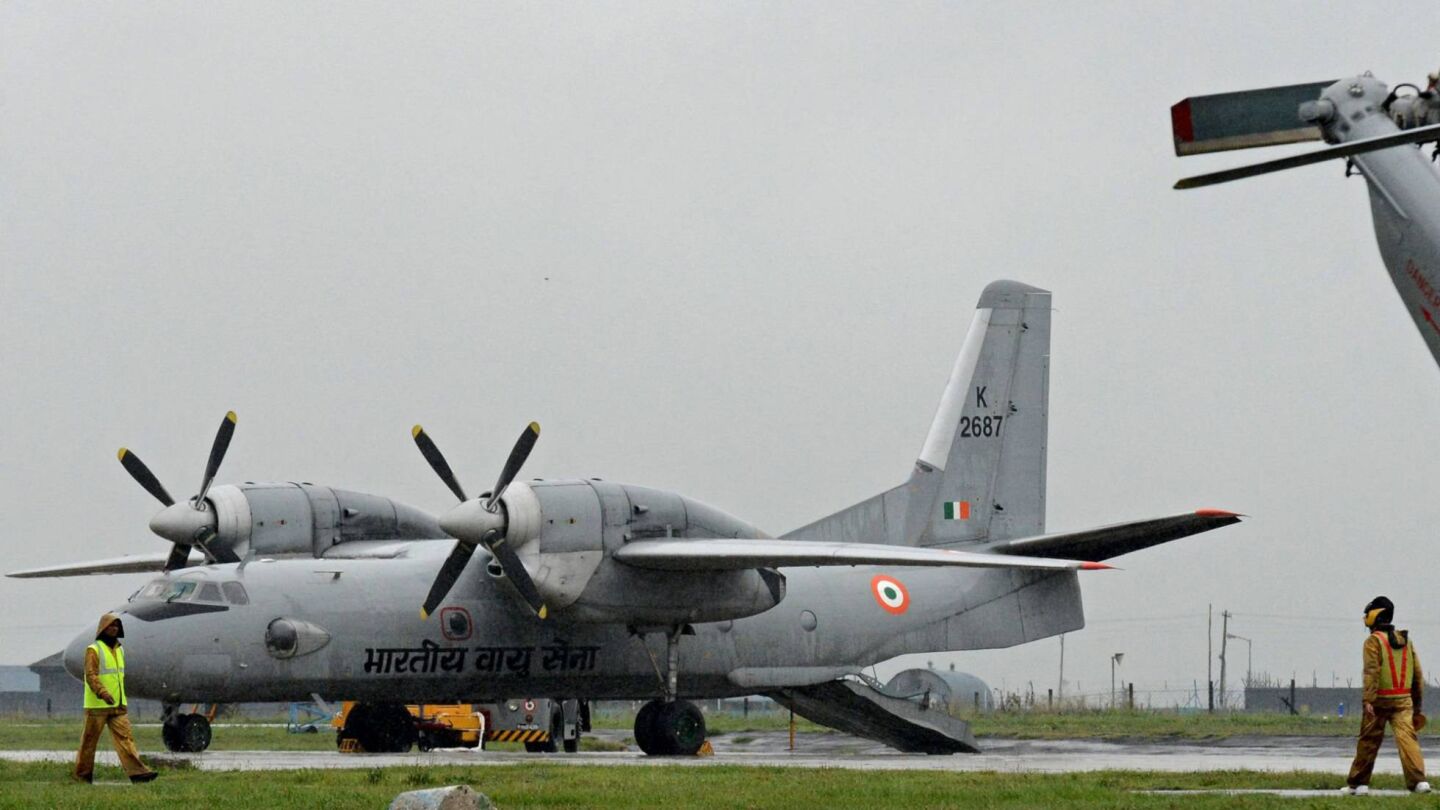 Imagen de archivo de un avi&oacute;n militar modelo Antonov An-32