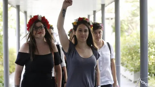 Las activistas de Femen a su llegada al juzgado. Las activistas de Femen a su llegada al juzgado.