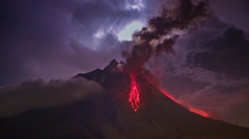 Un volcán en erupción (29-07-2016)