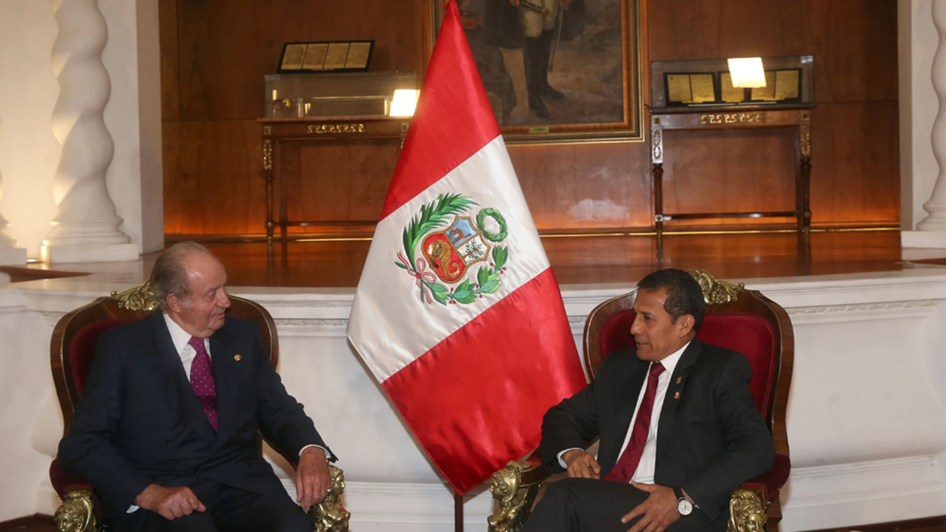 Juan Carlos I con el presidente de Perú, Ollanta Humala
