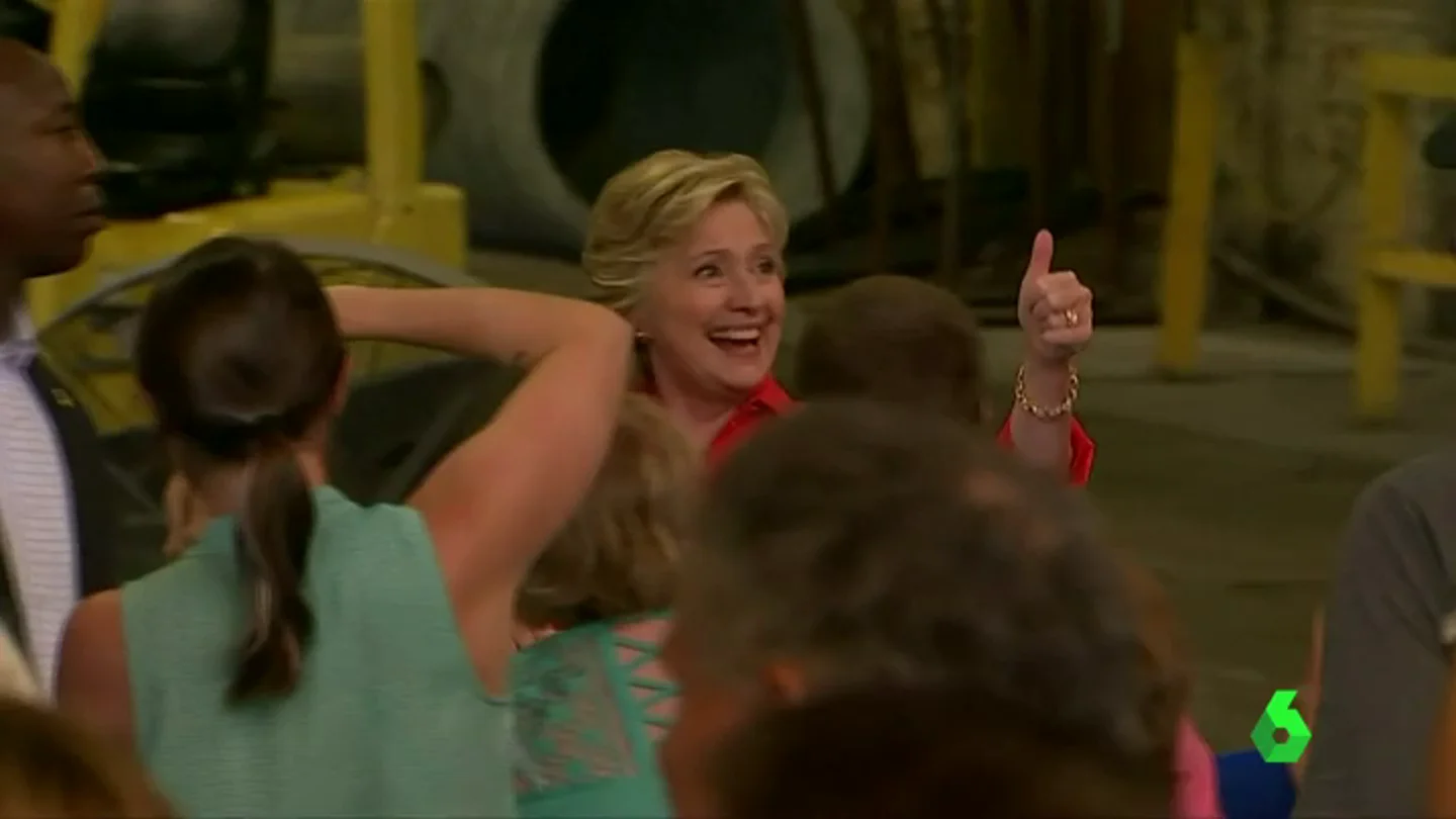 Frame 4.986061 de: HILLARY Frame 4.986061 de: HILLARY