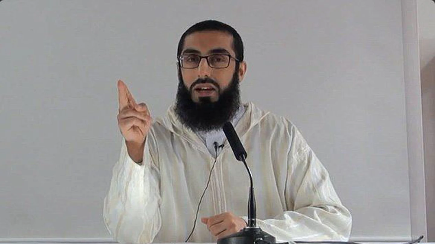 Ali Hammuda, imán de una mezquita de Cardiff, Reino Unido Ali Hammuda, imán de una mezquita de Cardiff, Reino Unido